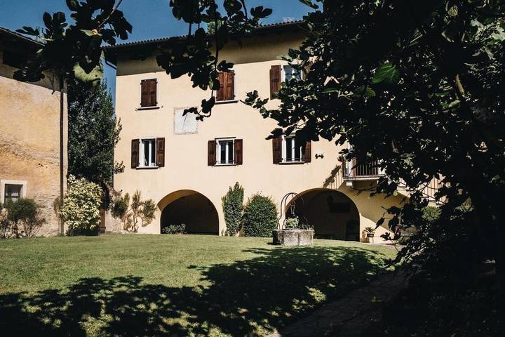 Villa per 18 persone, con panorama e terrazza nonché piscina e giardino, con animali domestici - 1