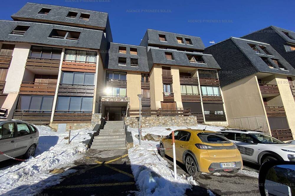 Appartement entier, T2 4 personnes avec parking et casier à skis à 300m des commerces in Les Angles, Parc naturel régional des Pyrénées catalanes
