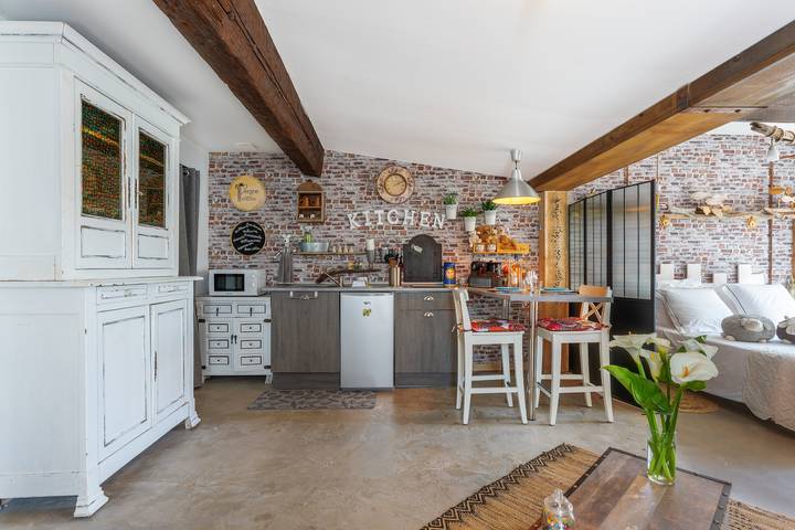 Appartement entier, Lodge Berik - Loft pour 2 avec piscine in Comps, Région de Nîmes
