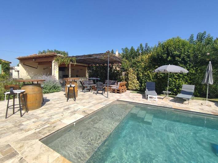 Villa pour 6 personnes, avec jardin et piscine