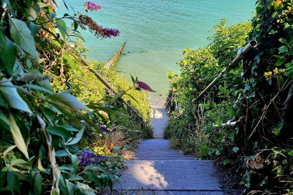 Entire apartment, Family place, close to beach in Eastbourne, East Sussex