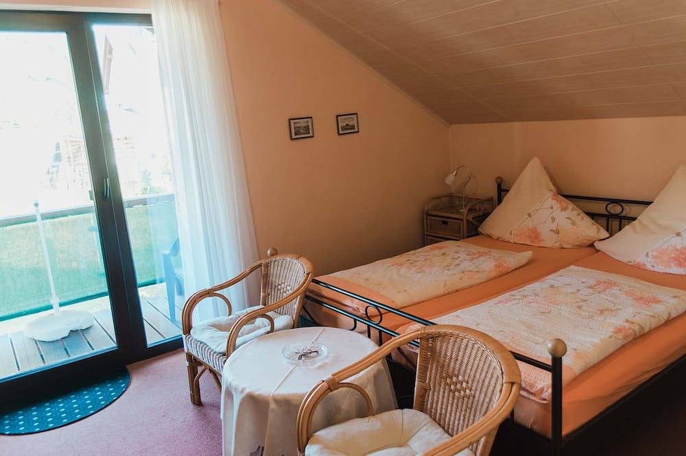Ganze Wohnung, Wunderschöne Ferienwohnung mit Panoramablick in Ellenz-Poltersdorf, Cochem-Zell