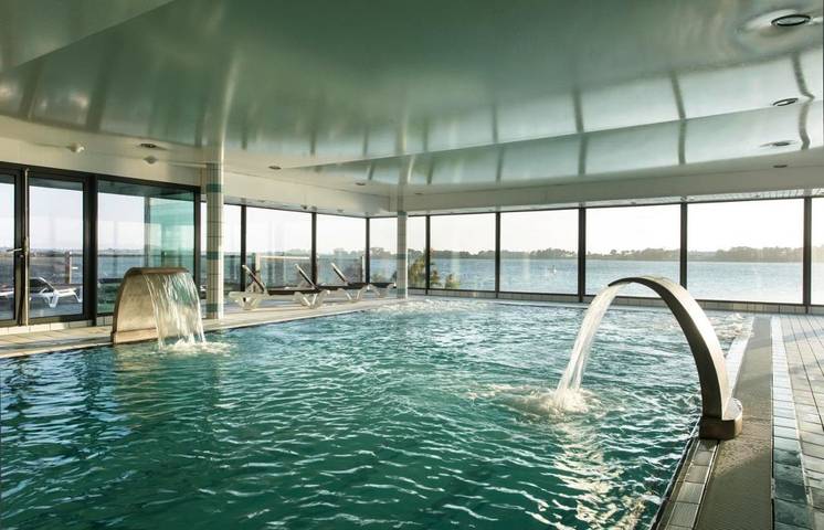 Hôtel pour 2 personnes, avec jardin ainsi que piscine et sauna, animaux acceptés dans Plage De Roc H Kroum Roscoff - 4