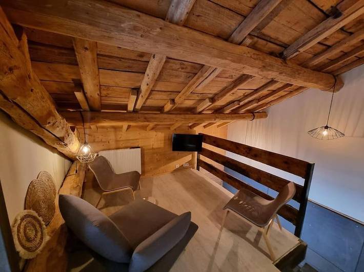 Location de vacances pour 5 personnes, avec terrasse à Saint-Genès-Champanelle - 4