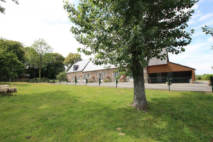 Gîte pour 8 personnes, avec jardin à Fleury (Normandie) - 2