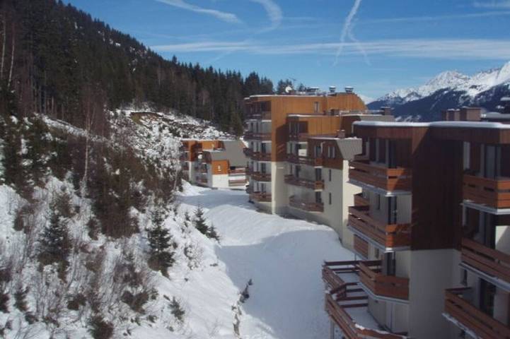 Ganze Wohnung, Studio-Kabine in Le Pleynet mit Balkon, nahe den Pisten in La Ferrière, Le Pleynet