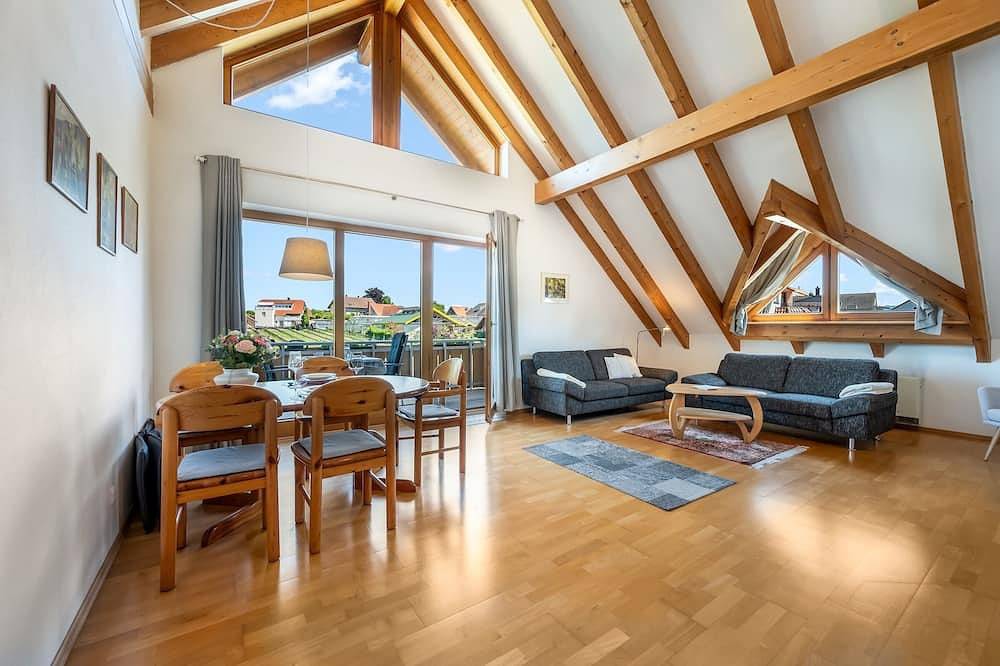 Ganze Wohnung, Ferienwohnung Kuprella 2 - familienfreundlich mit Liegewiese und Seezugang in Strandbad Nonnenhorn, Nonnenhorn