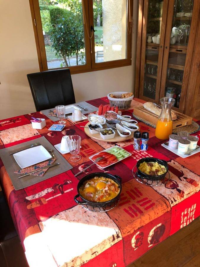 Location de vacances pour 6 personnes, avec jacuzzi et sauna ainsi que piscine et jardin, animaux acceptés à Cénac-et-Saint-Julien - 3