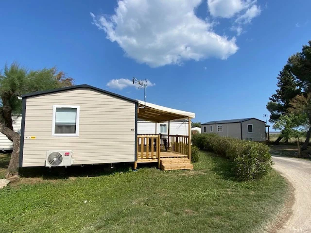 Camping 2 étoiles - Piscine  - ccb0ff0 in Villeneuve-lès-Maguelone, Côte d'Améthyste