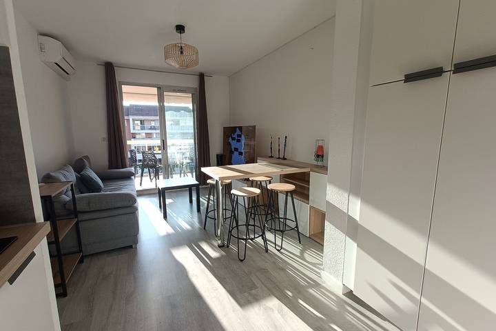 Appartement de vacances pour 4 personnes, avec terrasse et piscine