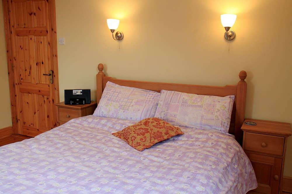 Craggy Cottage beside Fanore Beach in the Burren on the Wild Atlantic Way<br> in County Clare