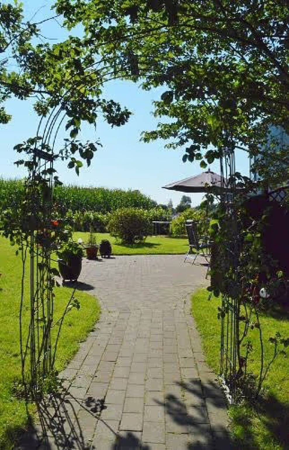 Ganze Wohnung, Ferienwohnung Familie Starck" mit gemeinsamer Terrasse, privatem Garten und Wlan in Dörphof, Rendsburg-Eckernförde