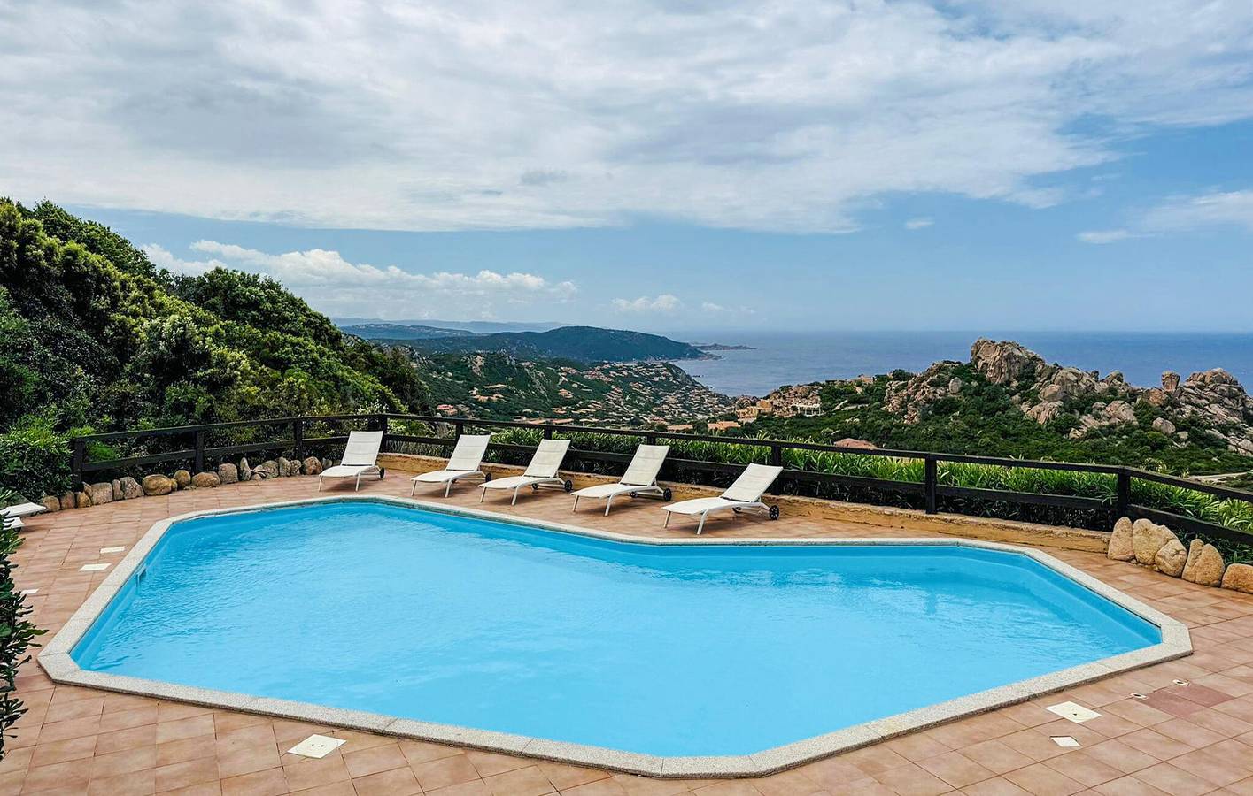 Apartamento con vistas al mar, piscina y aparcamiento en Costa Paradiso in Costa Paradiso, Trinità d'Agultu e Vignola