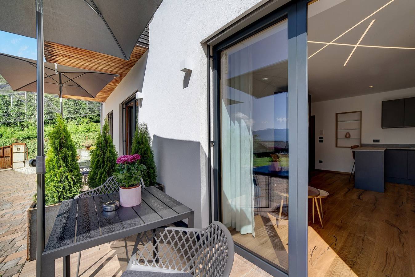 Ganze Wohnung, Ferienwohnung "Alivo Living Apartment Aurora" mit Bergblick & Garten in Riffian, Passeiertal