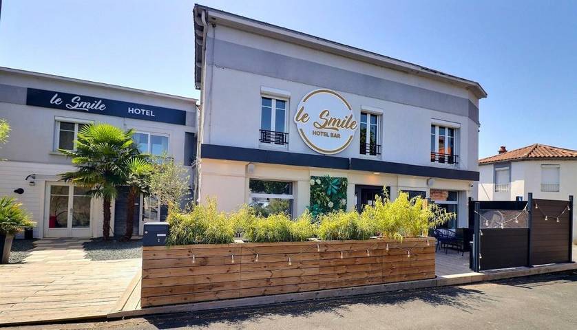 Hôtel pour 4 personnes, avec Terrasse à Saint-Vincent-Sterlanges
