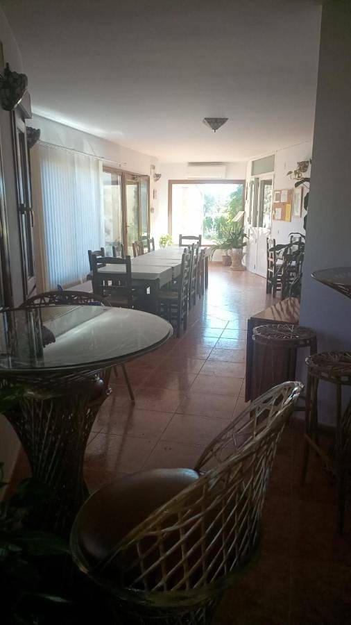 Chalet para 21 personas, con vistas y piscina además de jardín y terraza, Se admiten mascotas en Comarca de Trujillo - 3