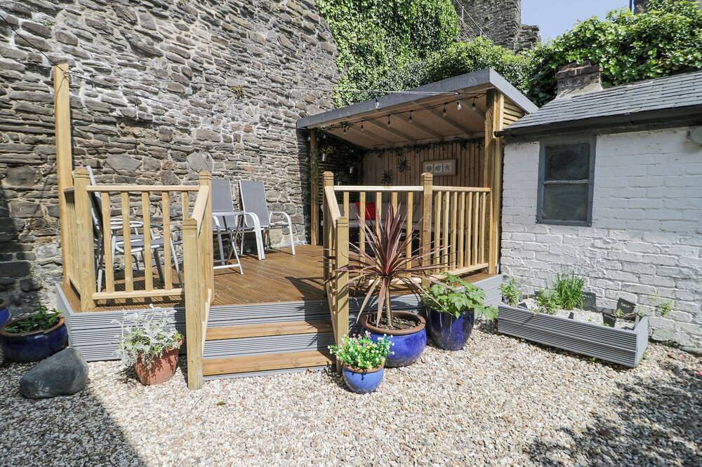 Havens End, pet friendly, character holiday cottage in Conwy in Conwy, Conwy e dintorni