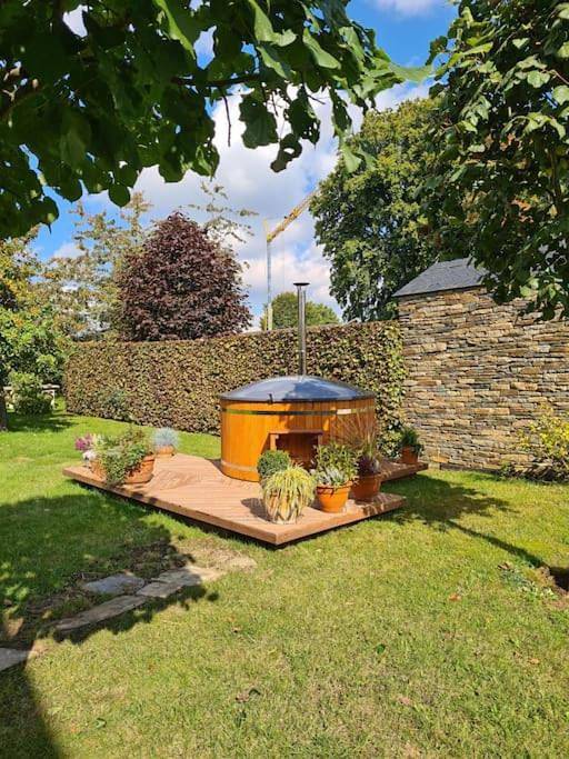 Location de vacances pour 8 personnes, avec jacuzzi et sauna ainsi que jardin et piscine à Butgenbach - 3