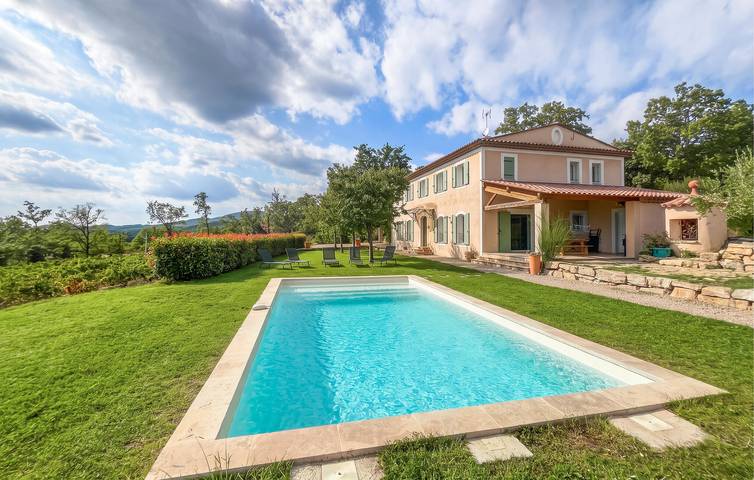 Spacieux appartement de 200 m² avec piscine, à proximité de la rivière Le Gabre in Seillans, Région de Draguignan