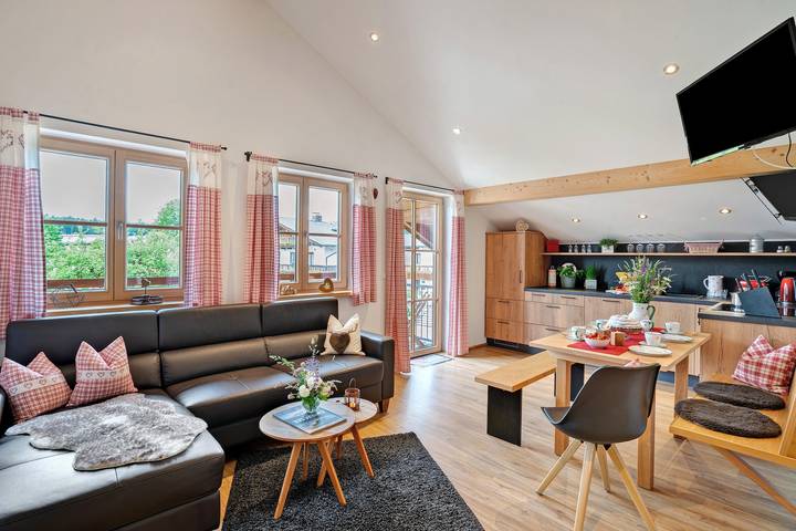 Appartement entier, Appartement "Waldblick" avec jardin privé, balcon et Wi-Fi in Höslwang, Chiemsee