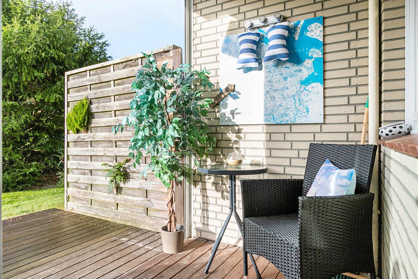 Ganze Wohnung, Ferienwohnung 'Kleine Auszeit Büsum' mit privater Terrasse und Wlan in Büsum, Dithmarschen