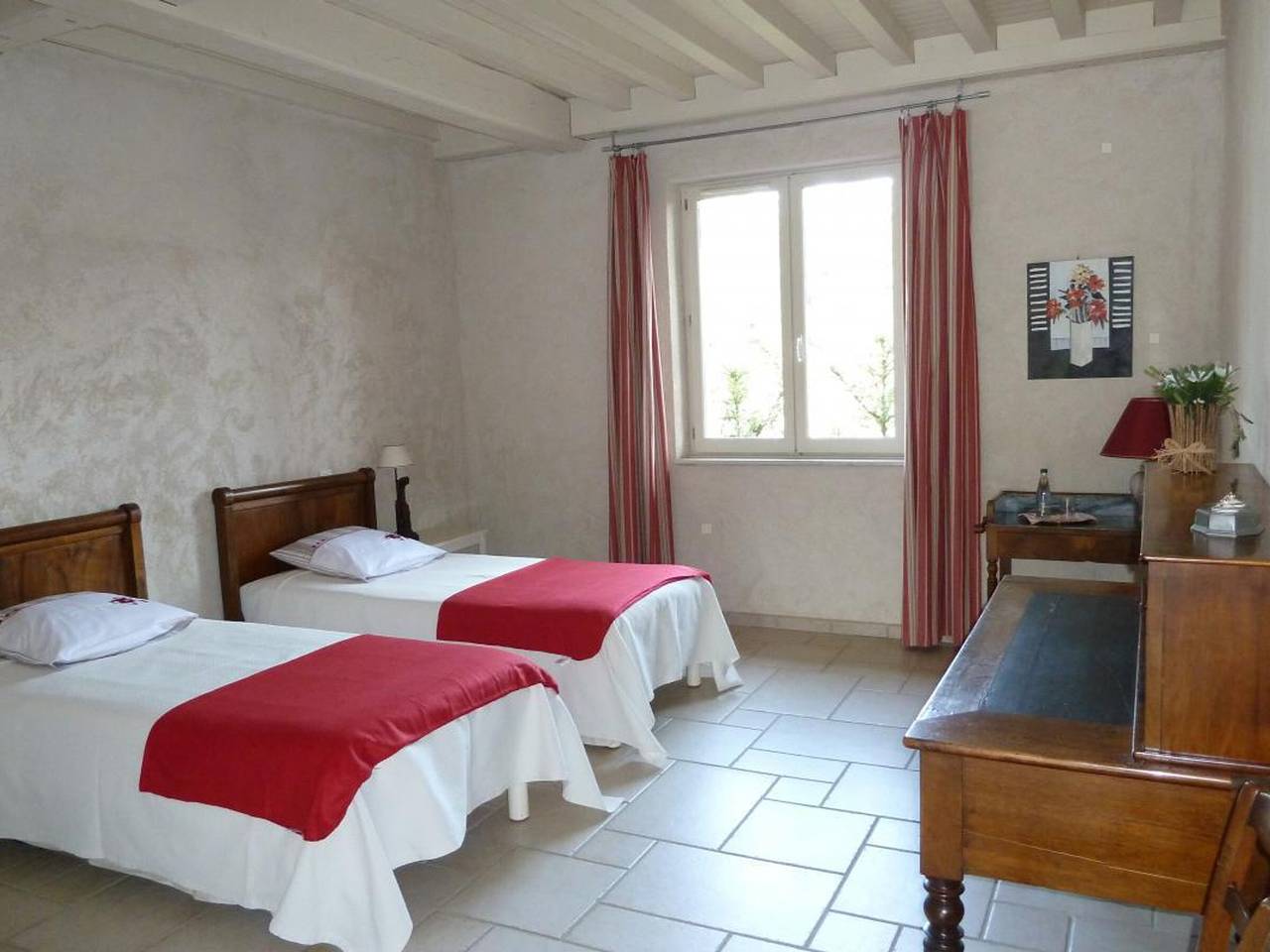 Gîte spacieux avec cheminée et animaux admis in Saint-Haon-le-Vieux, Région de Roanne