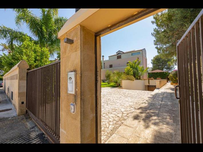Villa pour 8 personnes, avec piscine ainsi que vue et jardin à Lecce - 4