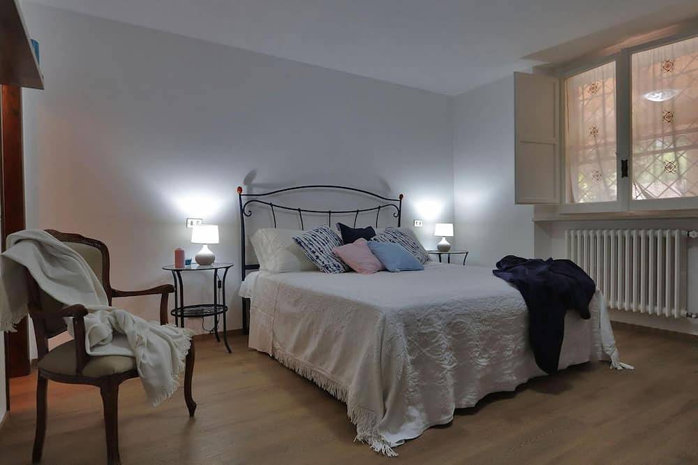 Villa Luisa - Private Villa, 5 Zimmer, Pool, Klima, Wlan, Haustiere, Marken in Pesaro, Valle del Metauro