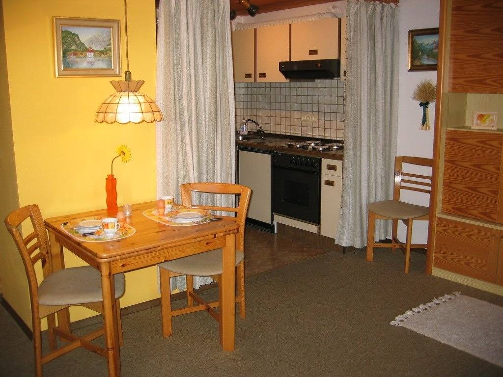 Ganze Ferienwohnung, Ferienwohnung Hirschfelder - Ferienappartement für 1-2 Personen, ca. 38 qm, Balkon in Bischofswiesen, Berchtesgadener Alpen