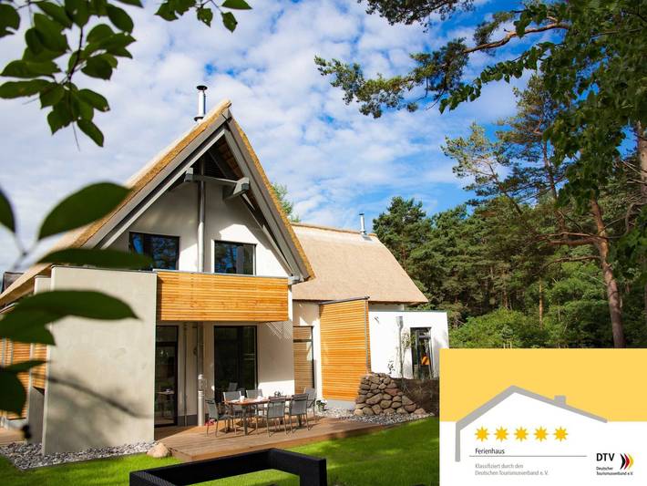 Ferienpark für 7 Personen, mit Garten und Pool sowie Sauna und Whirlpool, kinderfreundlich in Karlshagen