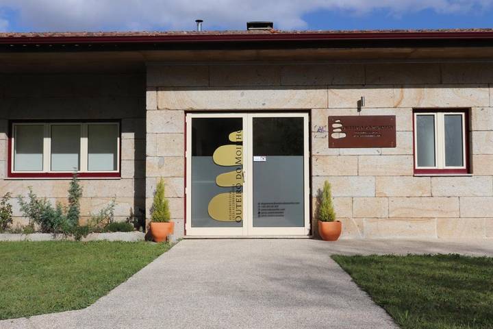 Location de vacances pour 2 personnes, avec jardin ainsi que vue et piscine dans Campo Do Gerez - 3