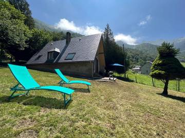 Maison de campagne pour 10 personnes, avec jardin ainsi que terrasse et vue à Estaing