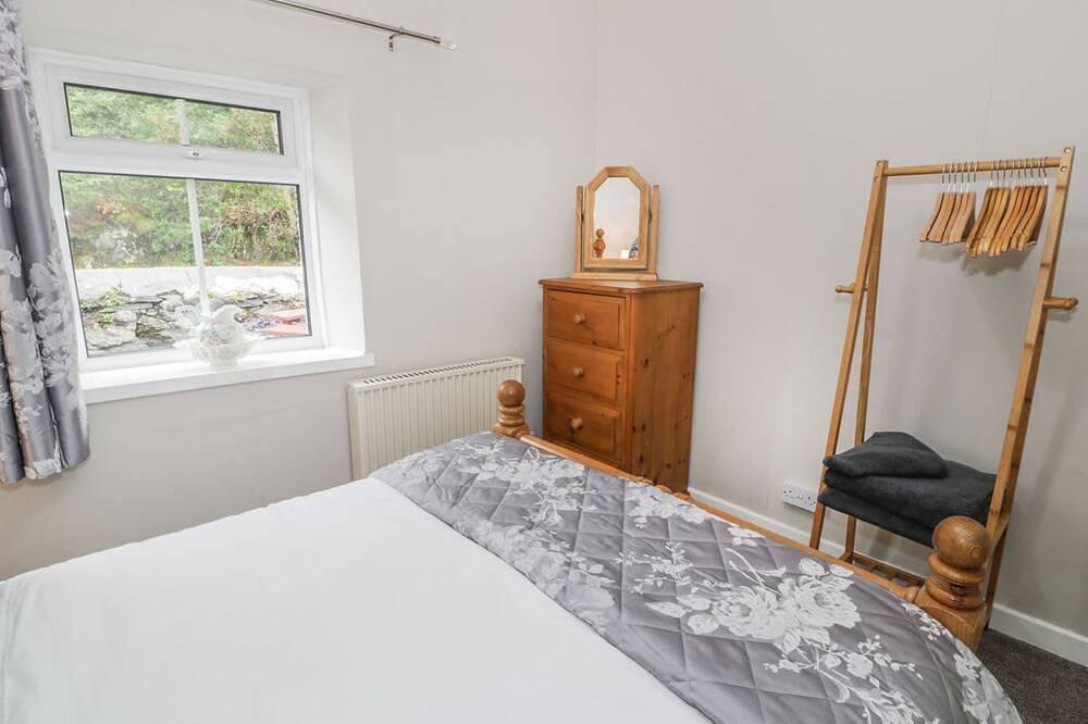 Charming Ty Coed Retreat in Llanberis in Llyn Padarn, Snowdonia