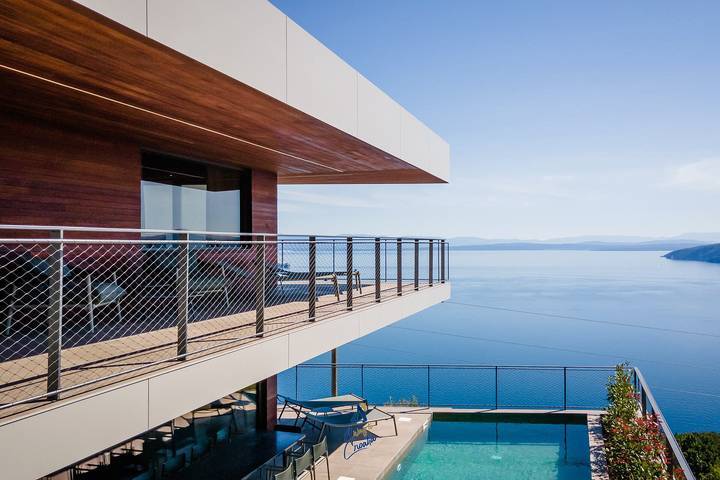 Location de vacances pour 14 personnes, avec Balcon et Terrasse ainsi que Jacuzzi et Jardin dans Mošćenice