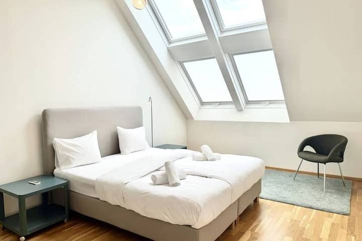 Ganze Wohnung, Geraeumiges Penthouse in Favoriten in Wien, Donau Niederösterreich