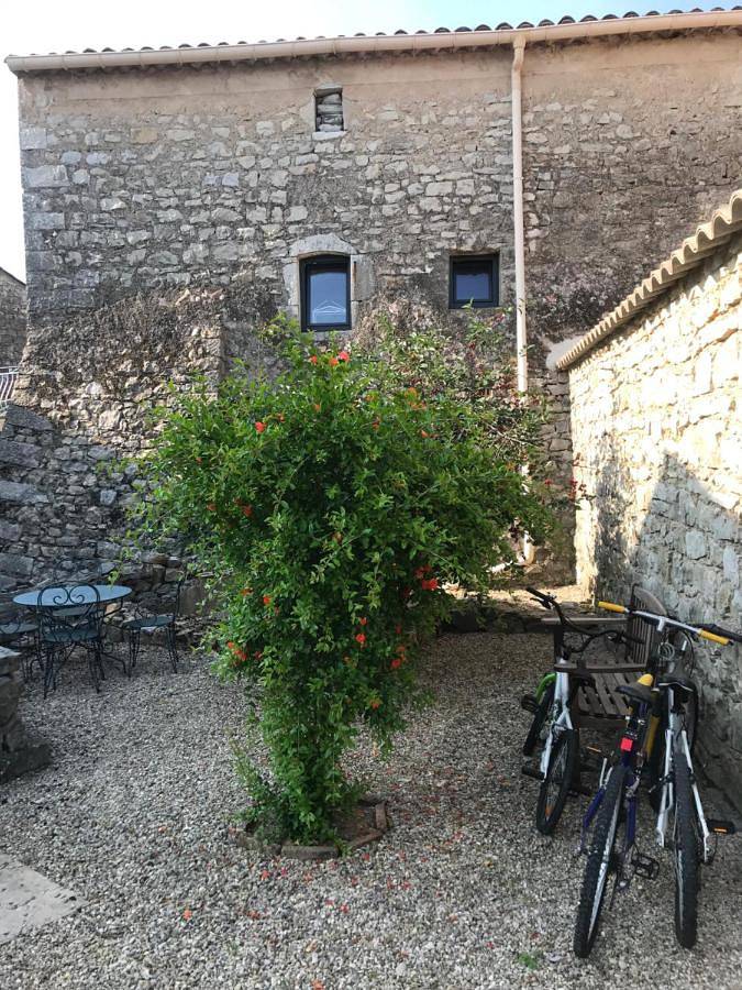 Gîte pour 5 personnes, avec piscine ainsi que jardin et vue à Saint-André-de-Cruzières - 3