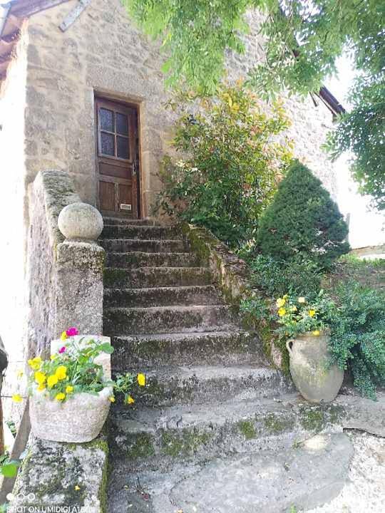 Maison d’hôte pour 2 personnes, avec Terrasse et Jacuzzi ainsi que Jardin et Piscine