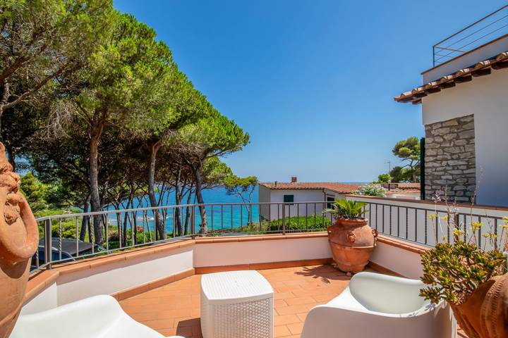 Casale per 8 persone, con Terrazza e Giardino sull' Isola d'Elba