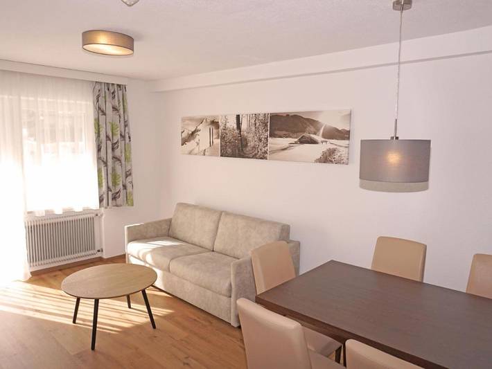 Ferienwohnung für 6 Personen, mit Balkon und Garten in Tösens - 2