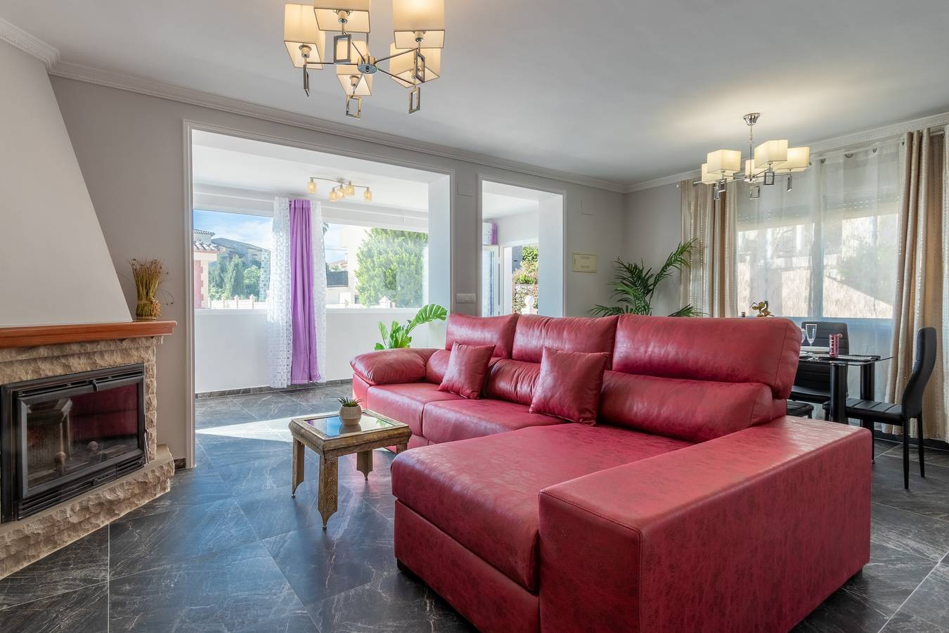 Villa 'Galicia' with Mountain View, Private Pool and Wi-Fi in Calpe, Costa Blanca