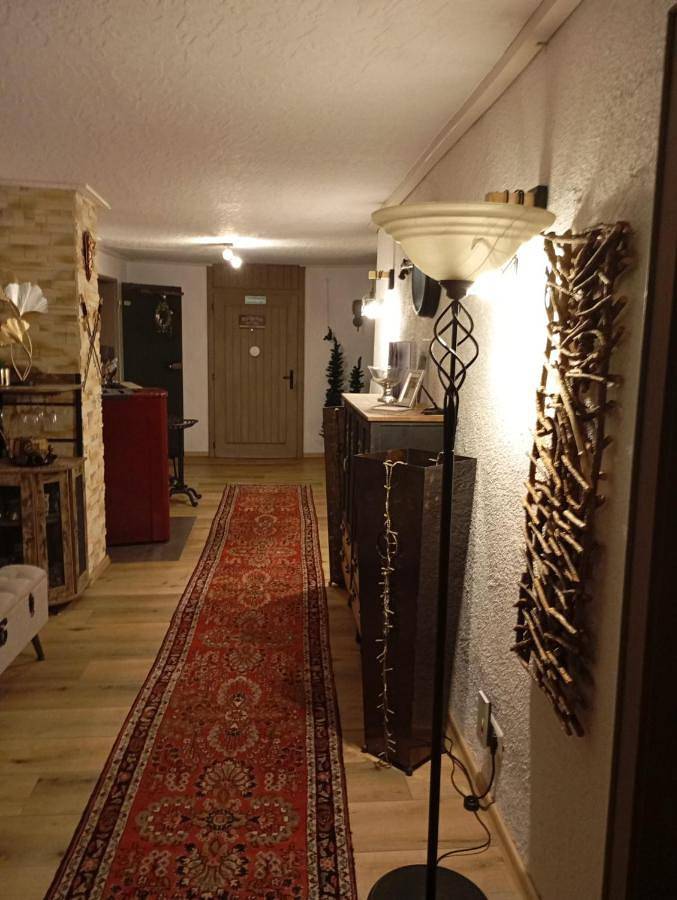 Ganze Wohnung, Zimmerflair Waldecker Land in Volkmarsen, Waldecker Land