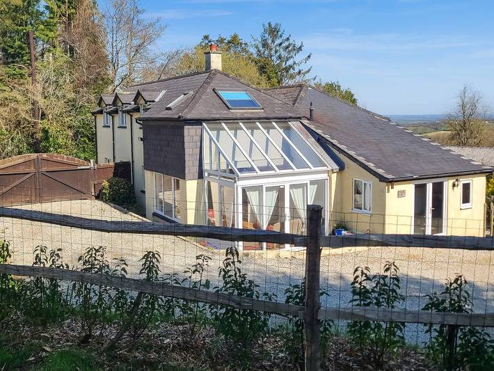 Cottage for 10 people, with garden, with pets in Devon
