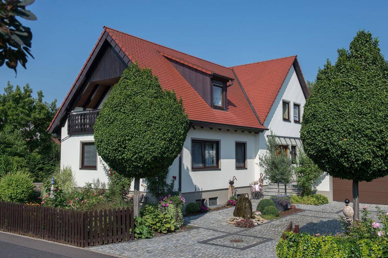 Ganze Wohnung, Ferienwohnungen Tonart - modern & stilvoll im Weinort Sommerach in Sommerach, Fränkisches Weinland