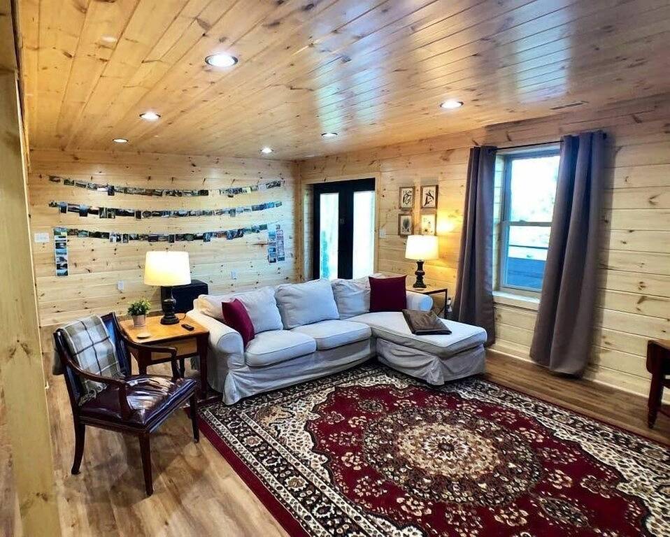 Skyline View: New build! A+ views! Spacious! in Page County