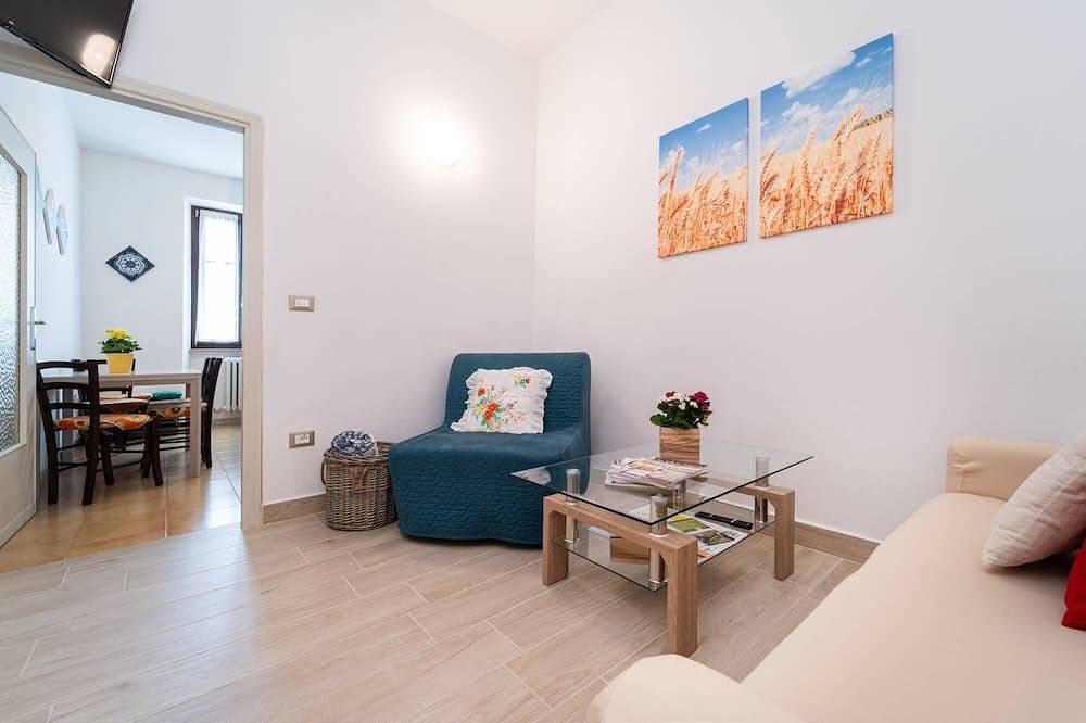 Ganze Wohnung, 2 Bedroom Apartment in Lombardy in Monzambano, Gardasee