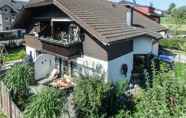 Ferienhaus für 9 Personen, mit Terrasse und Garten am Mondsee