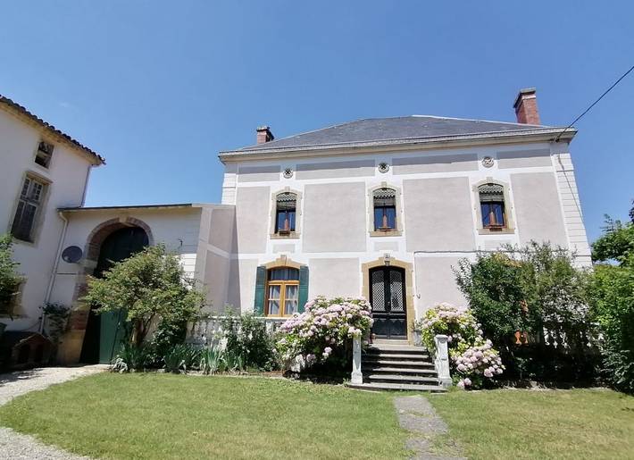 Cottage pour 3 personnes, avec piscine et jardin dans Sepx