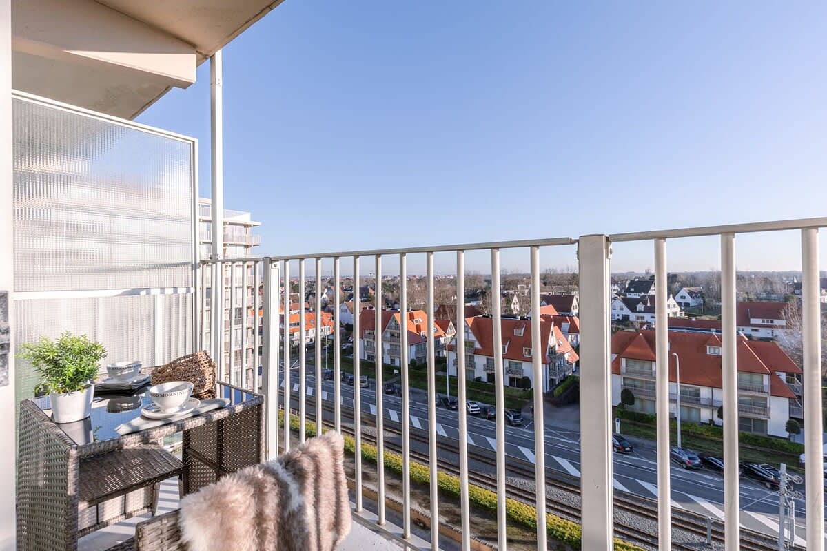 Geheel vakantieappartement, Huswell - Stylish Studio | Steps from beach & sea in Nieuwpoort, Belgische Kust