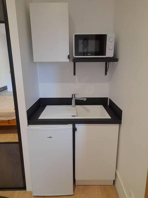 Appartement entier, One-Bedroom Apartment in Côte Vermeille, Saint-André