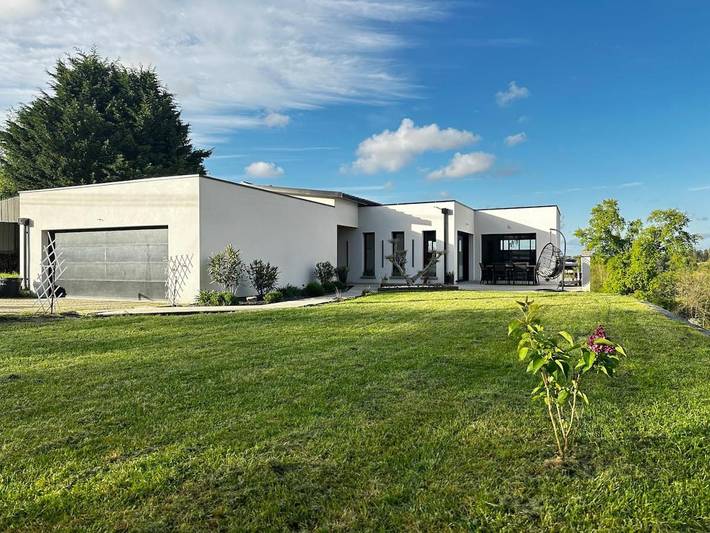 Location de vacances pour 6 personnes, avec Terrasse et Vue à Moustoir-Ac